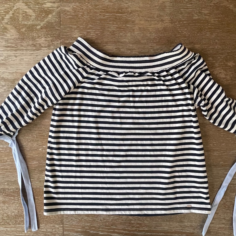 tommy hilfiger off shoulder top